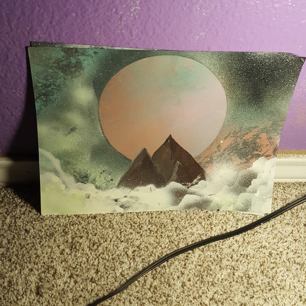 Mountain spray paint